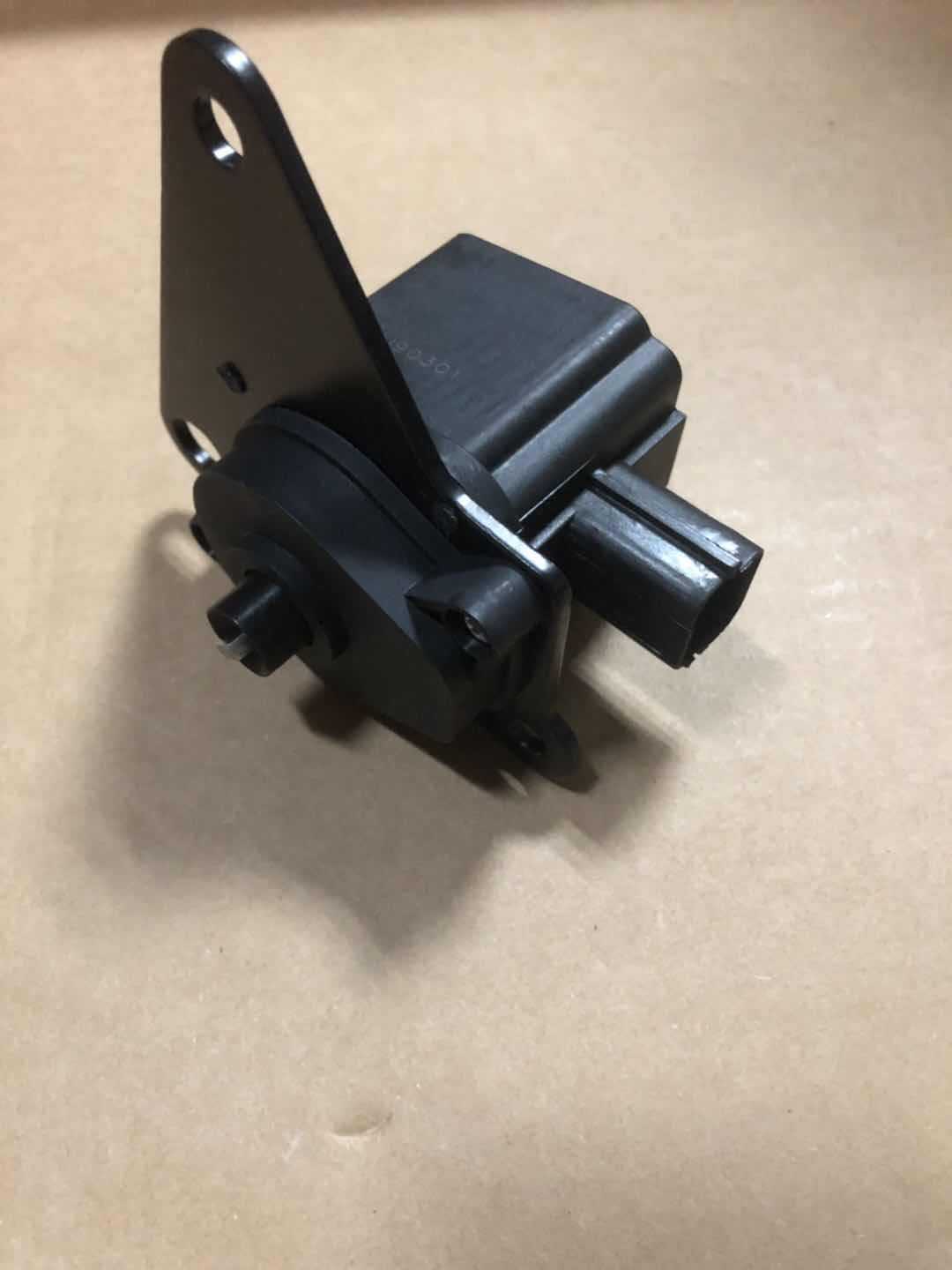 4884549AB 进气支管电磁阀 进气歧管 酷威酷博指南者11-17