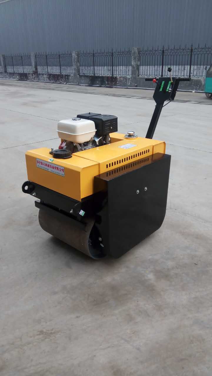 大量供应小型振动压路机 双驱钢轮压路机 压路机厂家