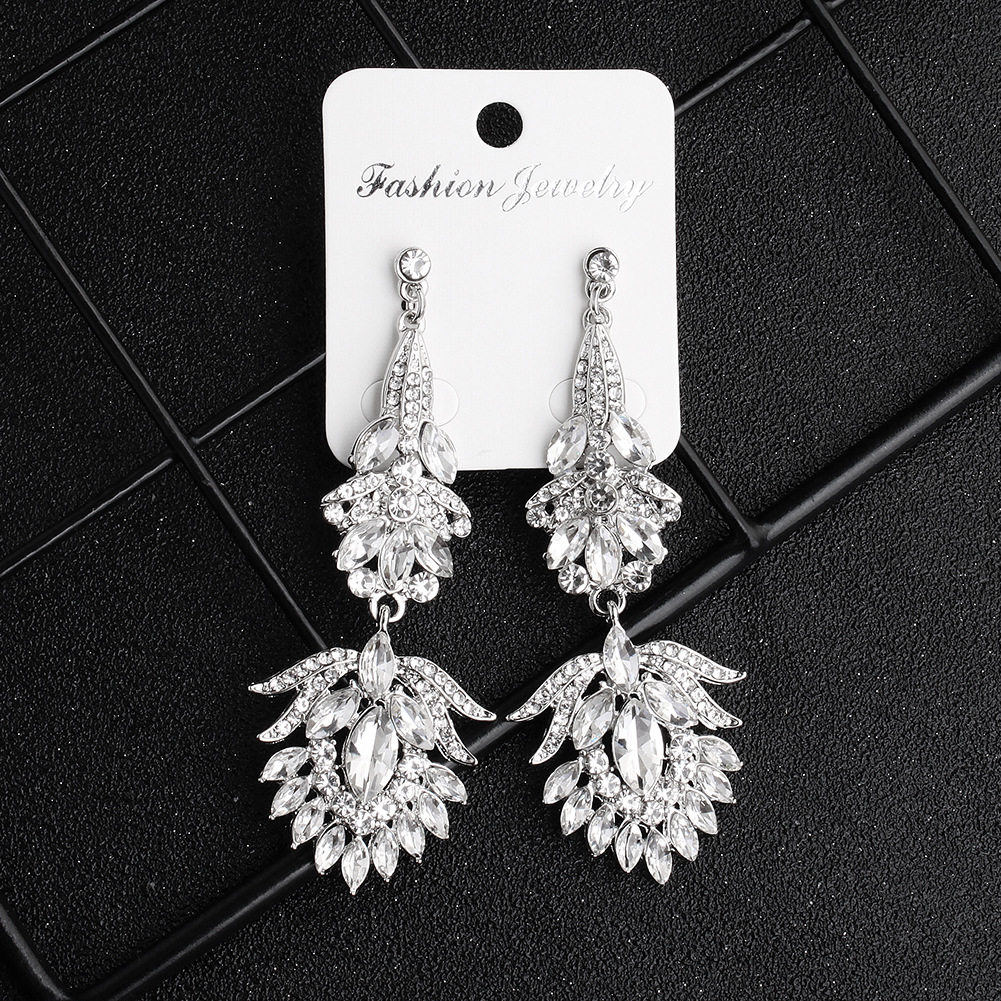 Fashion Exaggerated Trend Simple Retro Alloy Diamond Bridal Wedding Earrings display picture 8