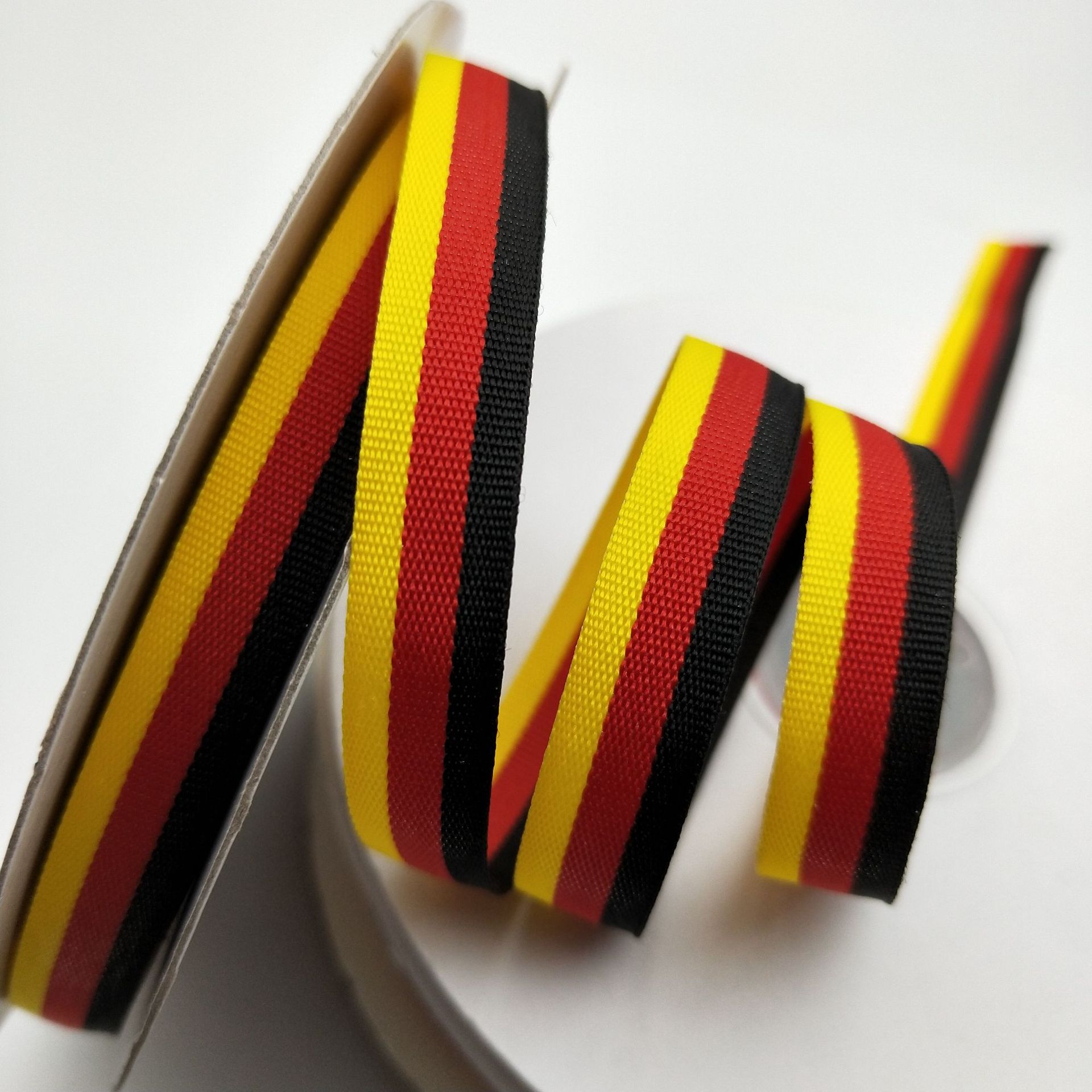 7#Negro, rojo y amarillo*7 mm 200 yardas por rollo