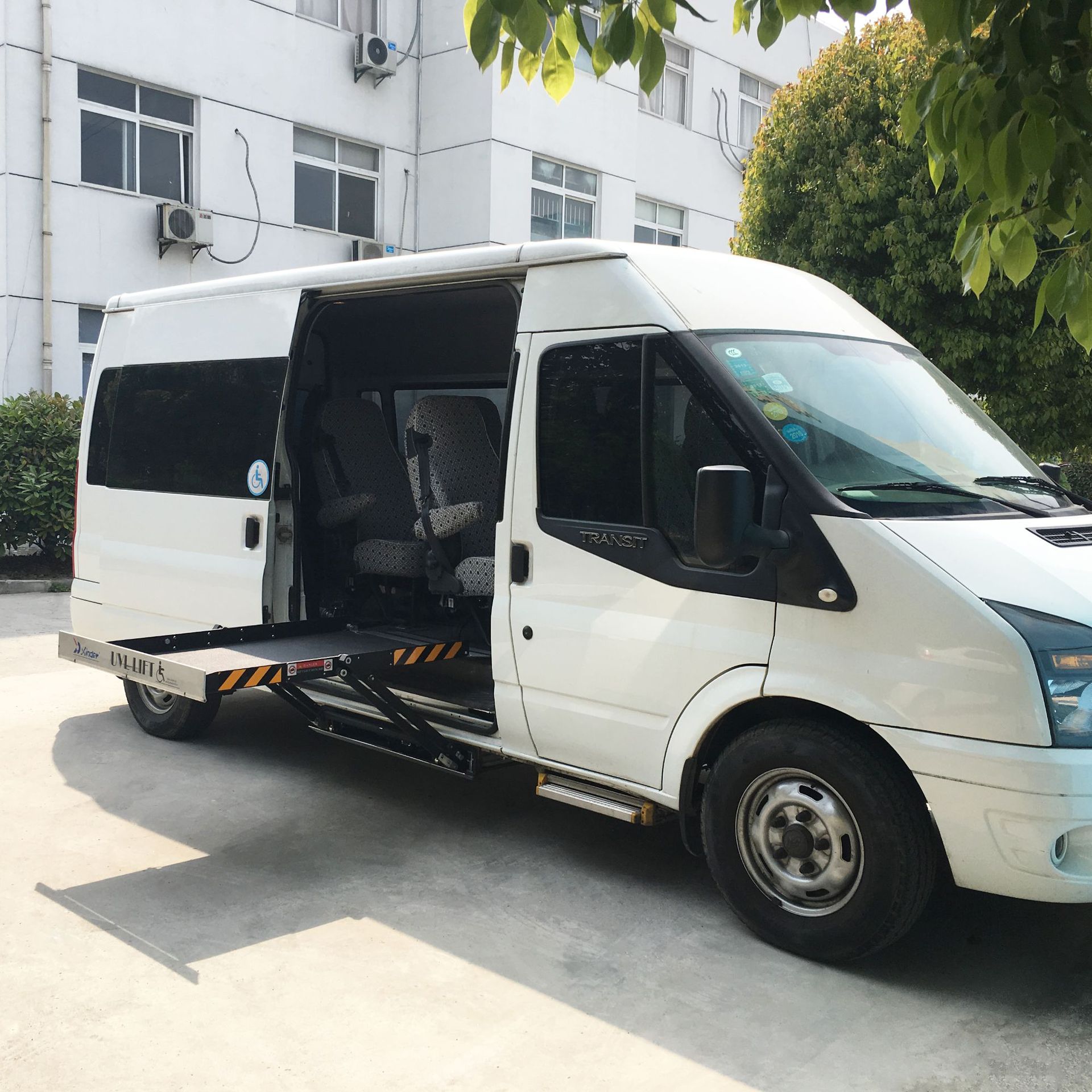 面包车用无障碍轮椅升降平台/残疾人提升机构/轮椅升降机