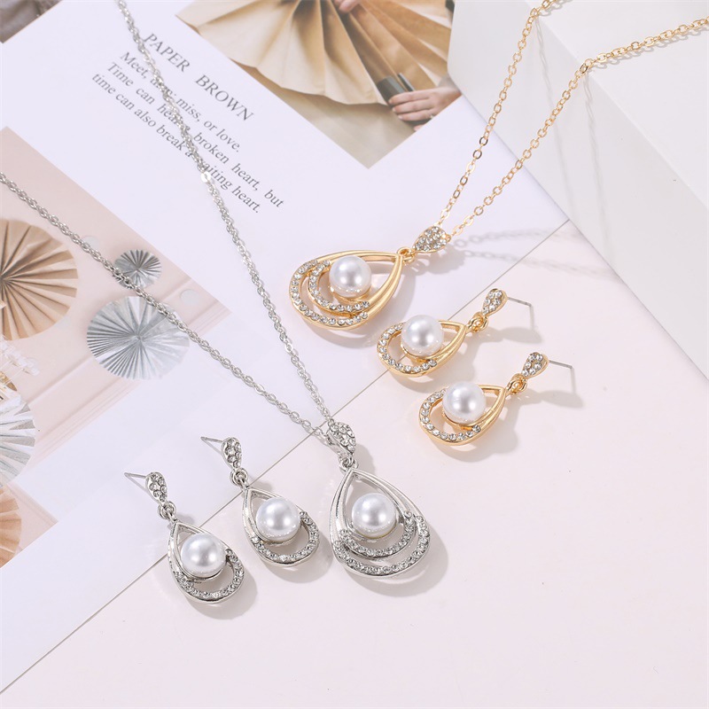 Pearl Jewelry Set Temperament Droplet Necklace Earrings Two Pieces Personality Elegant Bridal Earrings display picture 4