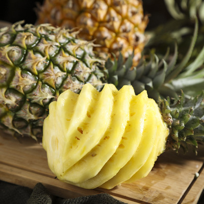 新鲜泰国小菠萝甜心菠萝批发非云南香水菠萝台湾金钻凤梨一件代发|ru