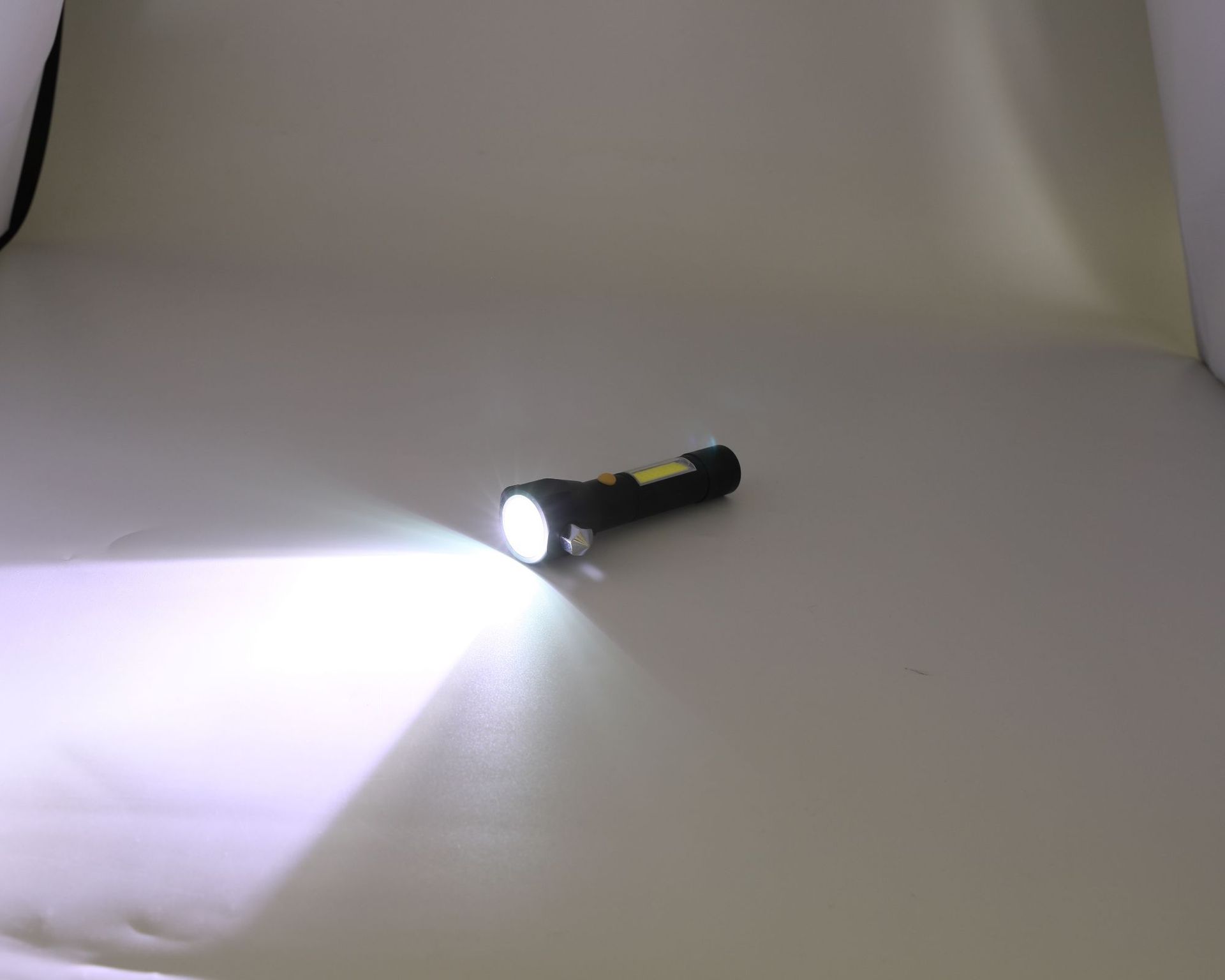 Lampe de survie - batterie 2000mA mAh - Ref 3399860 Image 21