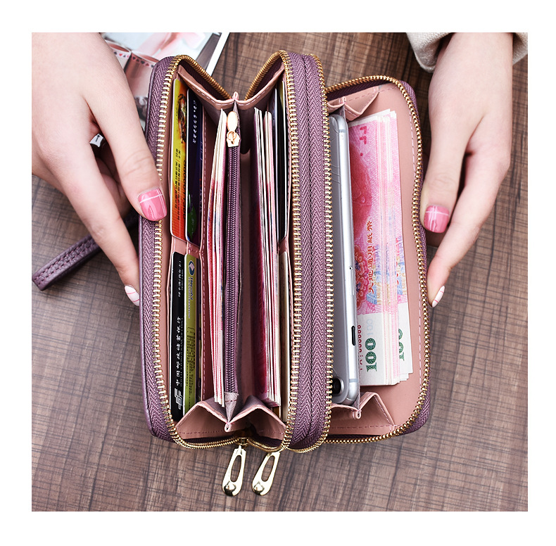 Fashion Letter Lingge Embossing Square Zipper Clutch Bag Long Wallet display picture 3