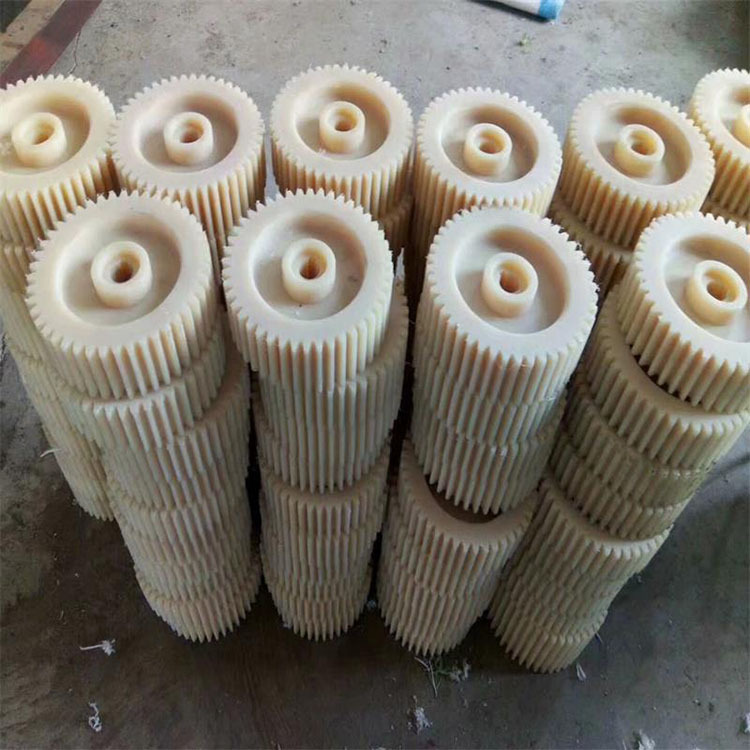 10734083669_1049797977