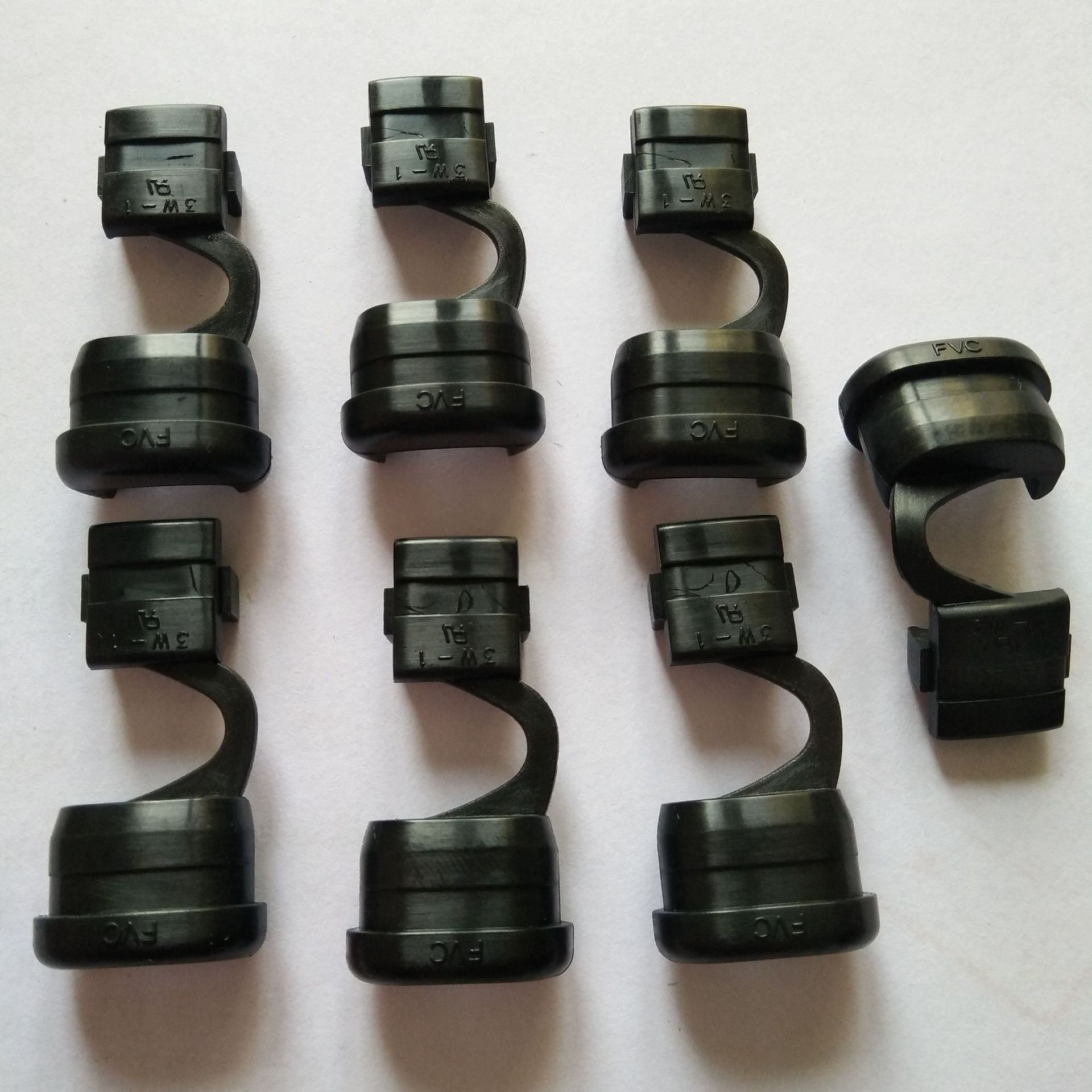 直销UL3W-1电源线扣电线固定扣电源护套直角线扣耐扭尼龙电源线扣