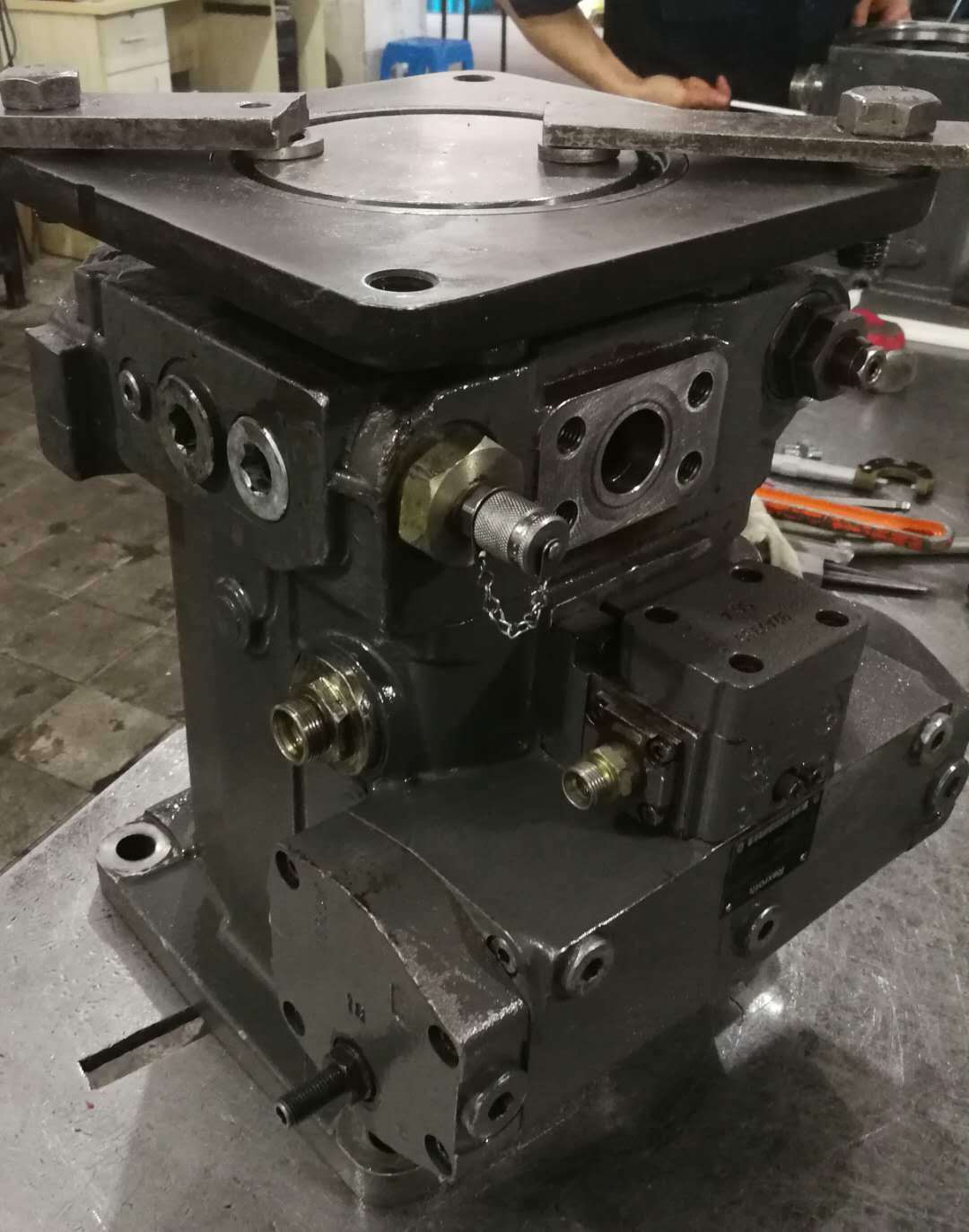 维修液压泵 维修力士乐液压泵A4VG180HD9MT1