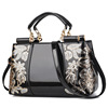 Capacious one-shoulder bag, with embroidery