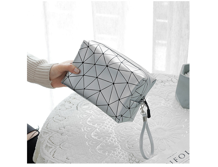 Streetwear Plaid Pu Leather Square Makeup Bags display picture 1