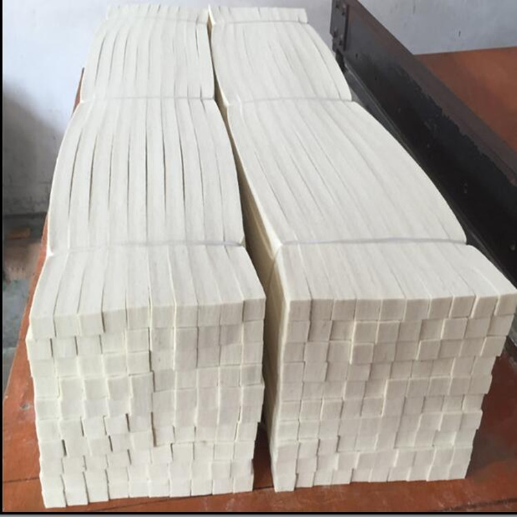 供应各种规格羊毛毡条 抛光隔热耐高温毛毡块 吸油密封背胶毛毡条