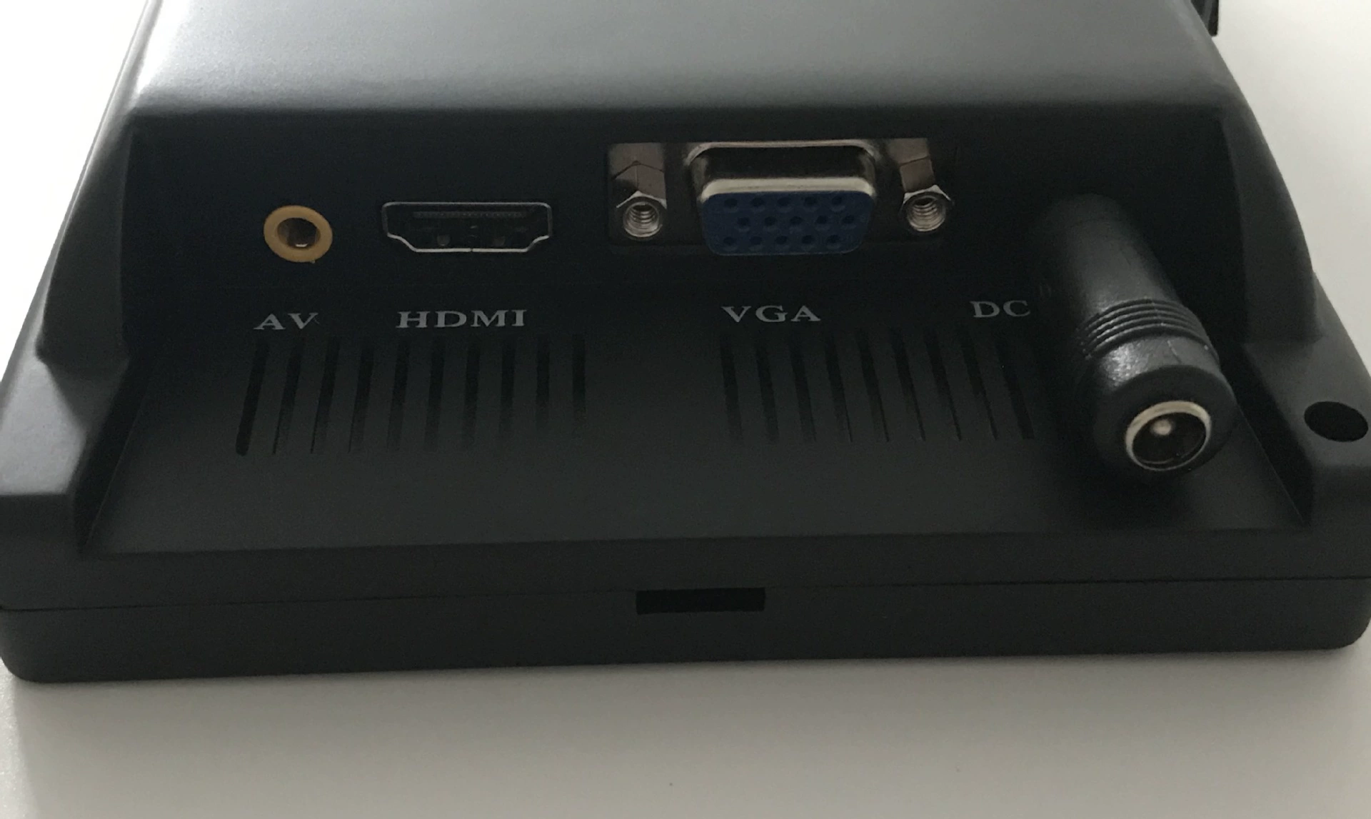 7-дюймовый HDMI дисплей высокого разрешения 1024*600 автомобильный монитор VGA дисплей охранный монитор 1080p