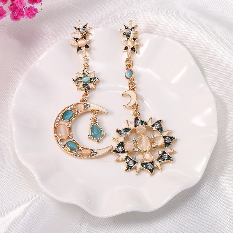 Elegant Glam Star Moon Water Droplets Alloy Inlay Rhinestones Opal Women's Drop Earrings display picture 4