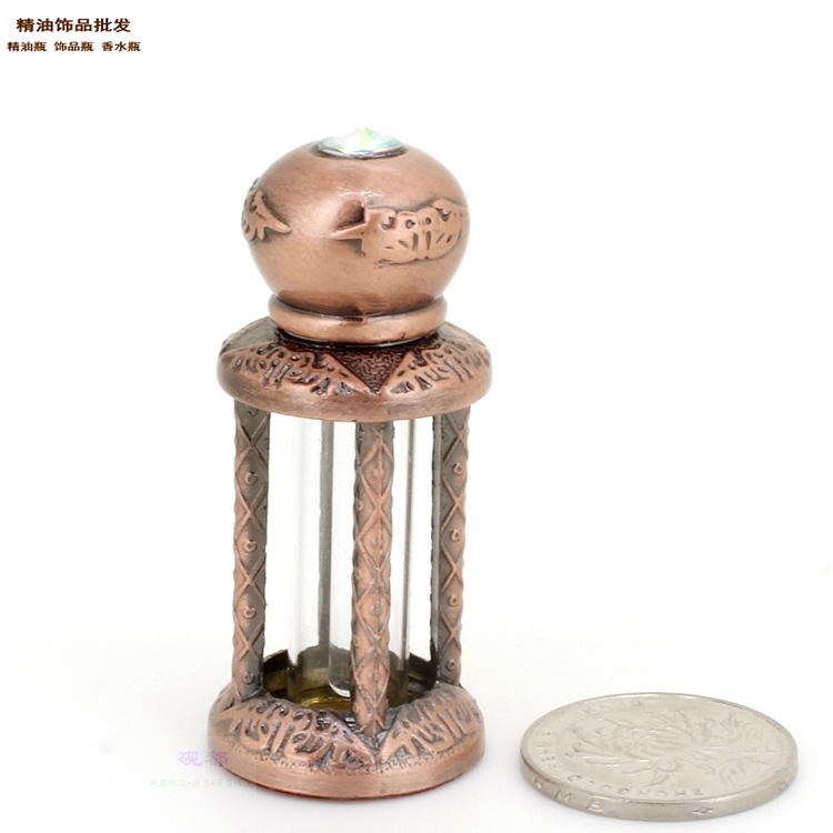 Fabricante suministra frascos de perfume de 3 ml de Oriente Medio, frascos vacíos, frascos de metal tallado para cosméticos, frascos de aceite esencial, frascos recargables en stock.