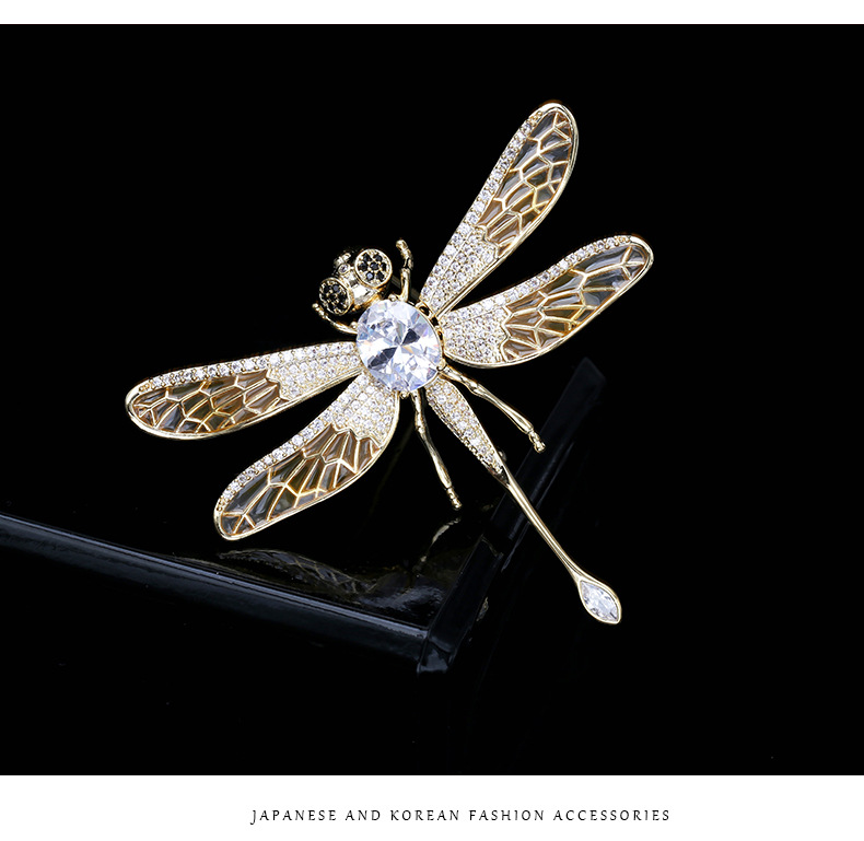 Dragonfly Brooch Female Personality Wings Pin Coat Cardigan Painted Corsage display picture 5