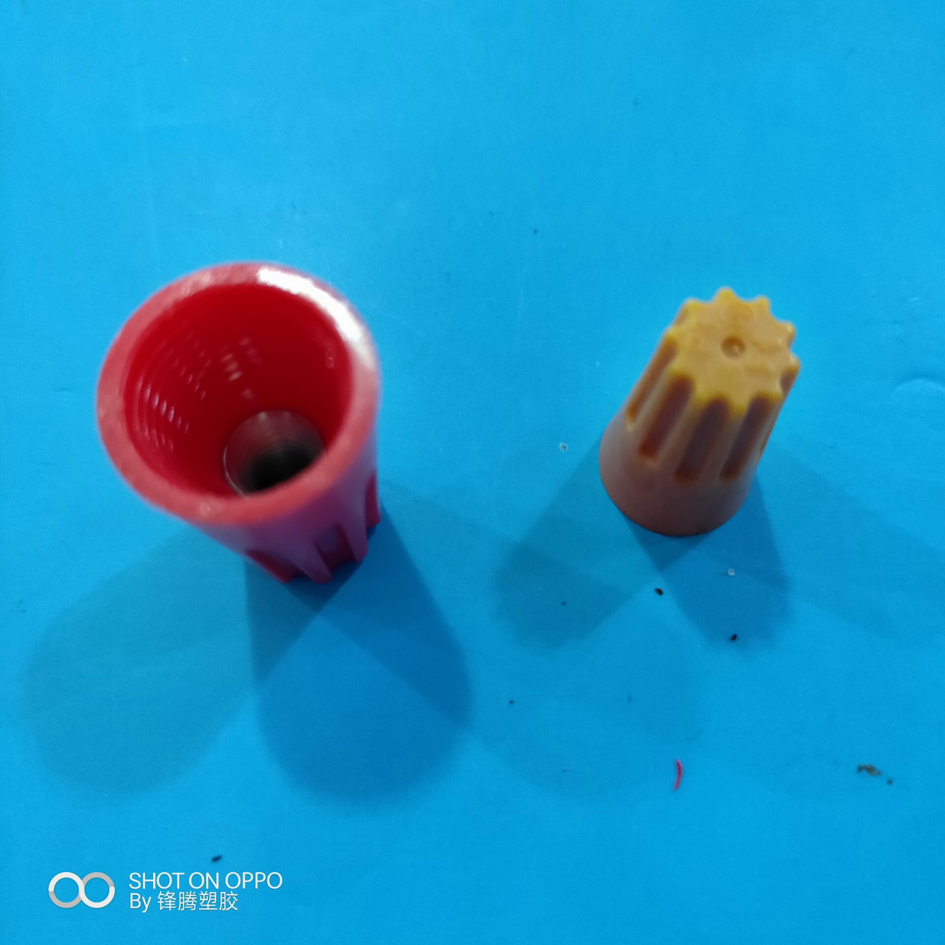 供应台湾金笔扣式护线套 螺式接头 弹簧螺式接头P2