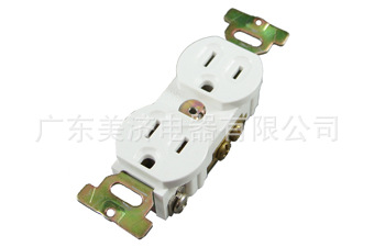 15A125V NEMA 5-15R 美式暗装/NEMA 5-15R双联母座   LK3224F