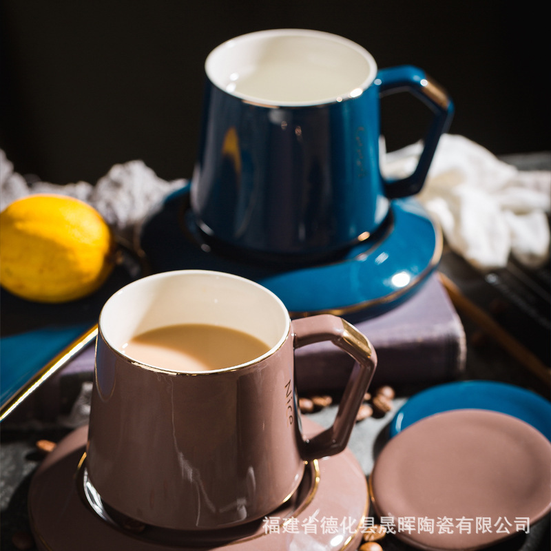 创意描金扎耳杯北欧风家用咖啡纯色简约陶瓷杯带盖带勺牛奶杯