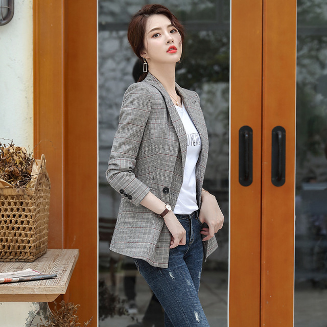 Chequered small suit， long sleeve professional small suit and jacket fashion