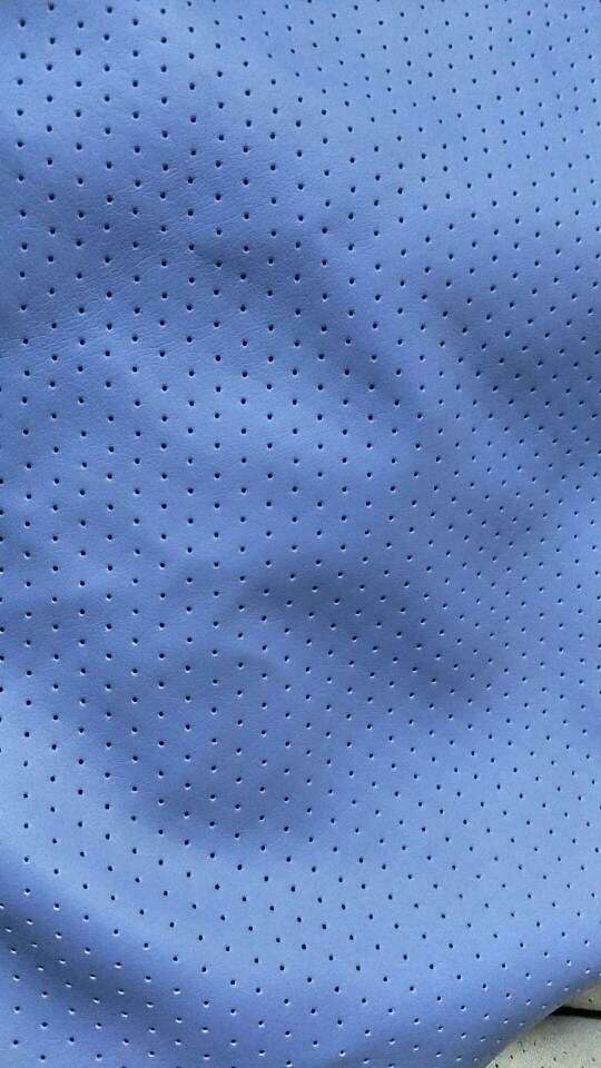 苏州工厂 大量供应打孔人造革，打孔服装革 提供人造革冲孔加工