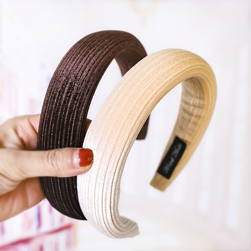 South Korea's New High-end Headband Corduroy Sponge Headband Solid Color Fabric Hair Accessories Wholesale Nihaojewelry display picture 13