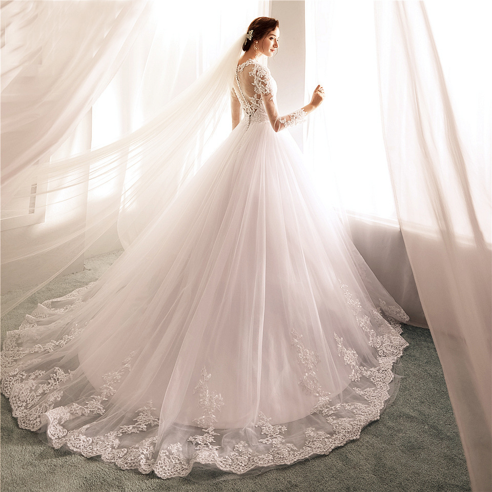 Long sleeve round neck foreign trade European and American wedding dress women's 2022 new large size fashion retro tail puffy Bride wedding dress 76