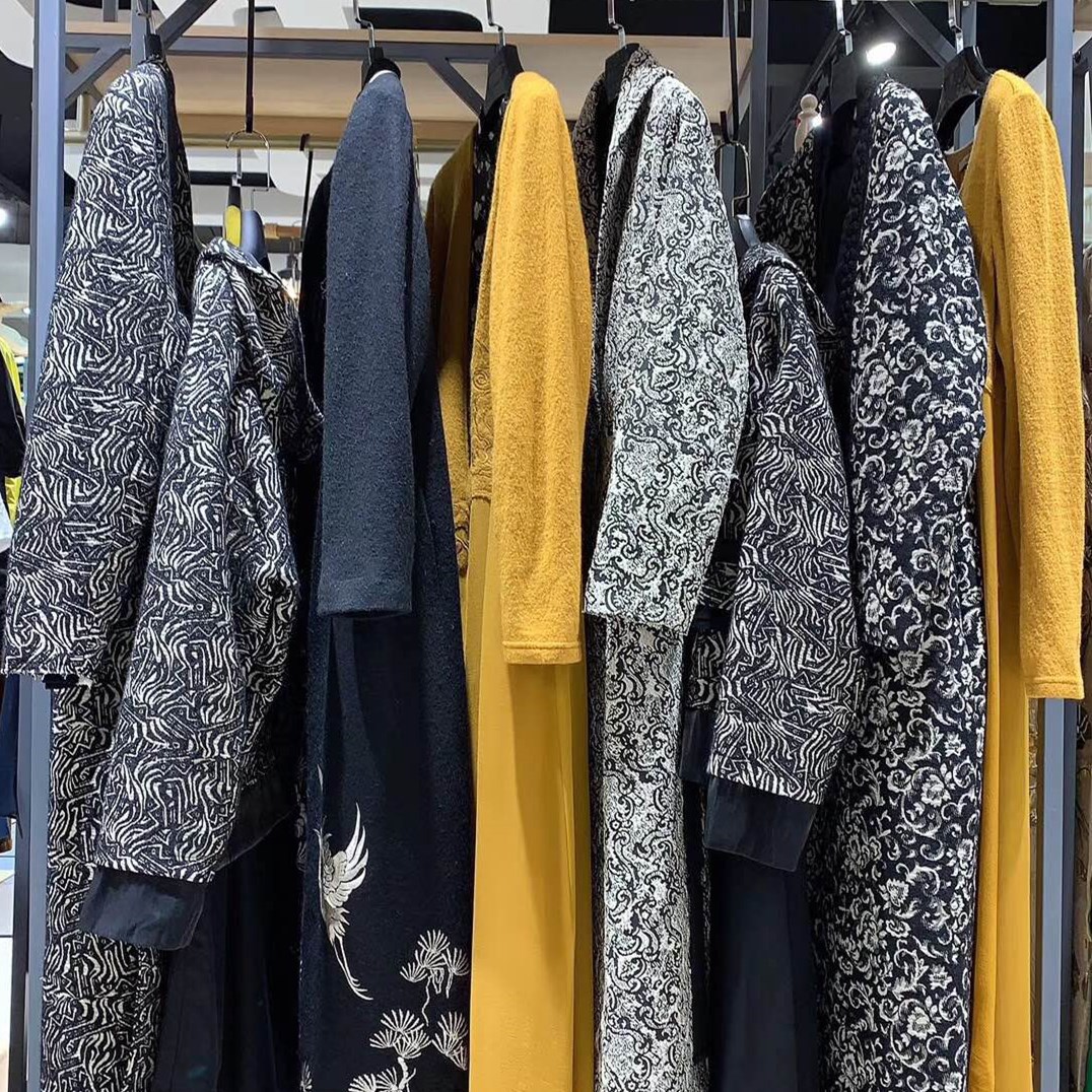 [Basking Valley] 2019 Autumn and winter Shenzhen Line High-end Simplicity atmosphere brand discount Women's wear wholesale