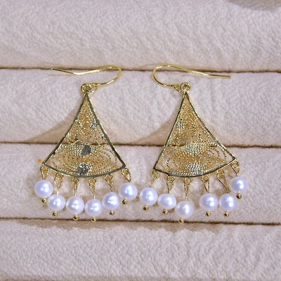 Cerun Jewellery natural freshwater Flawless Strong light Europe and America Hollow millet Earrings