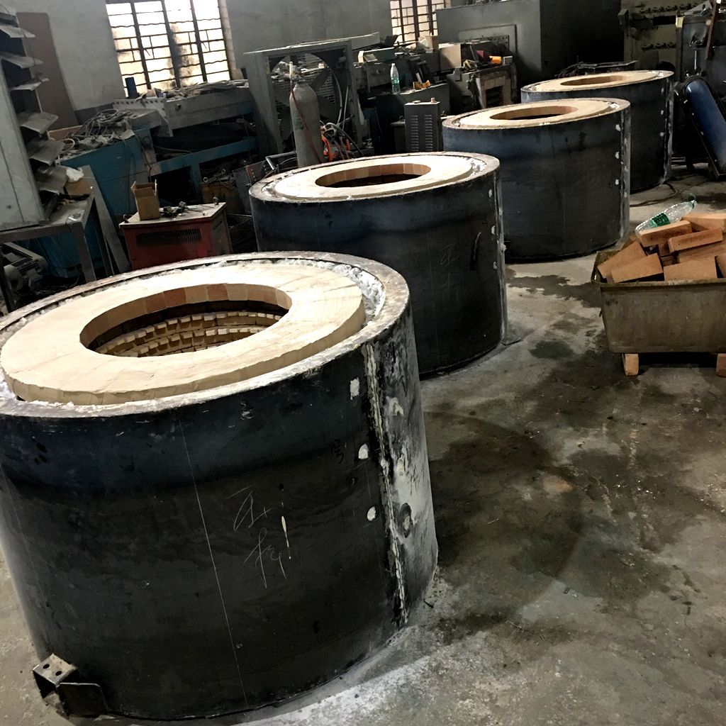 400公斤熔铝电炉 广东熔铝炉生产商 400吨压铸机机边炉铝熔炼炉