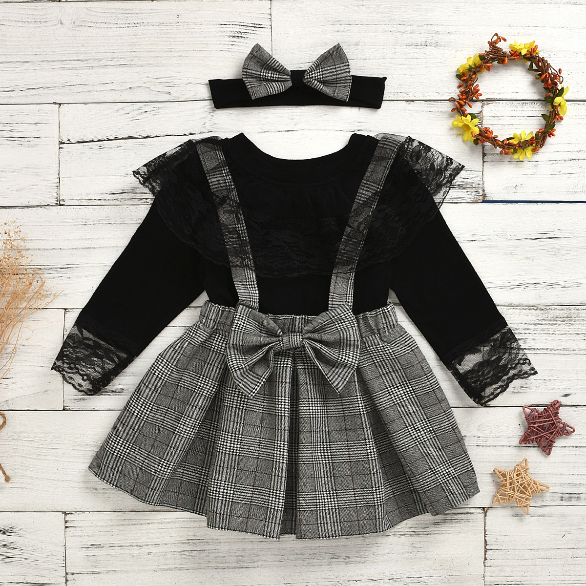 Conjunto de saia com suspensórios e xadrez para bebé_voghion.com