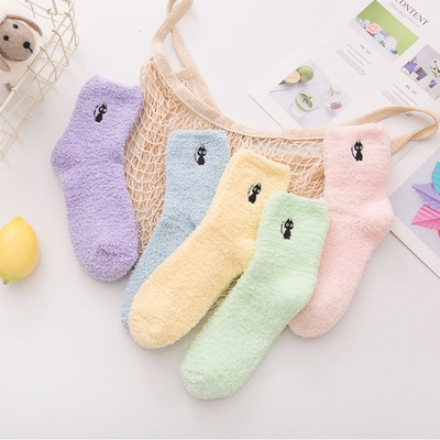 日系冬季保暖珊瑚绒马卡龙女袜刺绣猫小鹿卡通地板袜半边绒毛巾袜