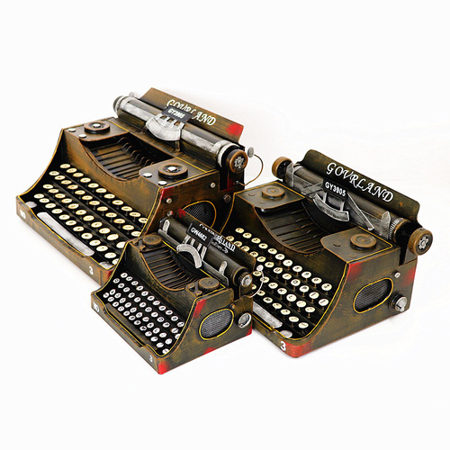 Vintage antique typewriter wrought iron model Photo Road bar store retro soft decoration ornaments