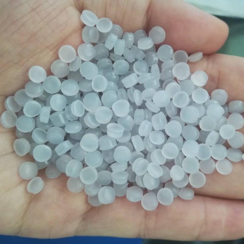 PVC吹瓶磨砂料 直供CPL-131高硬质透明无毒 吹瓶磨砂聚氯乙烯颗粒