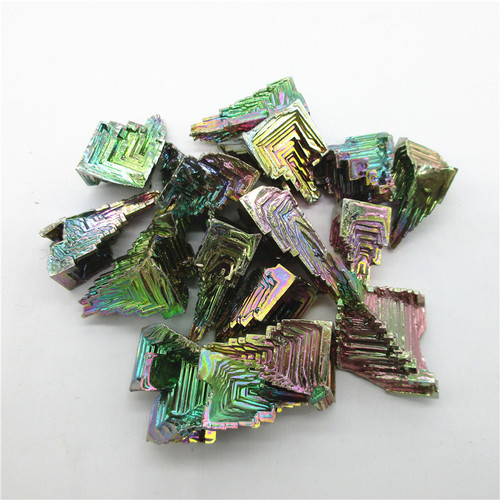 Bismuth ore, bismuth crystal, seven-color metal crystal, small ornaments, teaching specimens