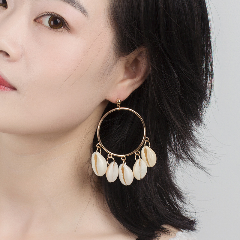 20g Weight Earrings Classification Shell Material Women'S Gender Fashion Style Gold Color Summer New Natural Shell Exaggerated Geometric Big Circle Earrings 4