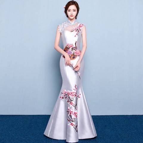 Cheongsam long retro embroidered women&apos;s dress red banquet style cheongsam