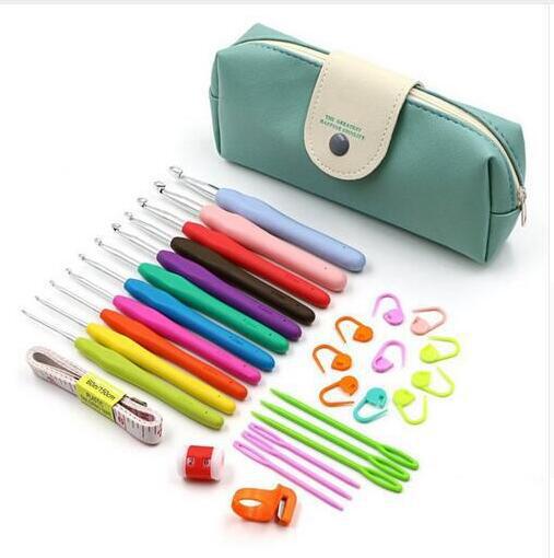 High-grade knitting tool set soft handle crochet set TPR soft handle aluminum crochet at will with various accessories
