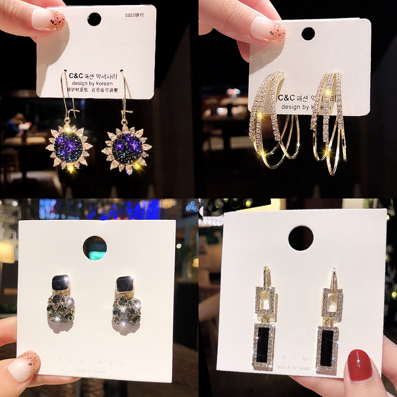 Europe and America Explosive money senior fashion Versatile have more cash than can be accounted for Earrings S925 Silver needle Retro girl Earrings tassels Ear Studs