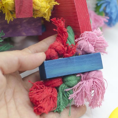 Bird supplies parrot toy suitable for Alexander Grey, colored cotton rope wooden column hanging 750g