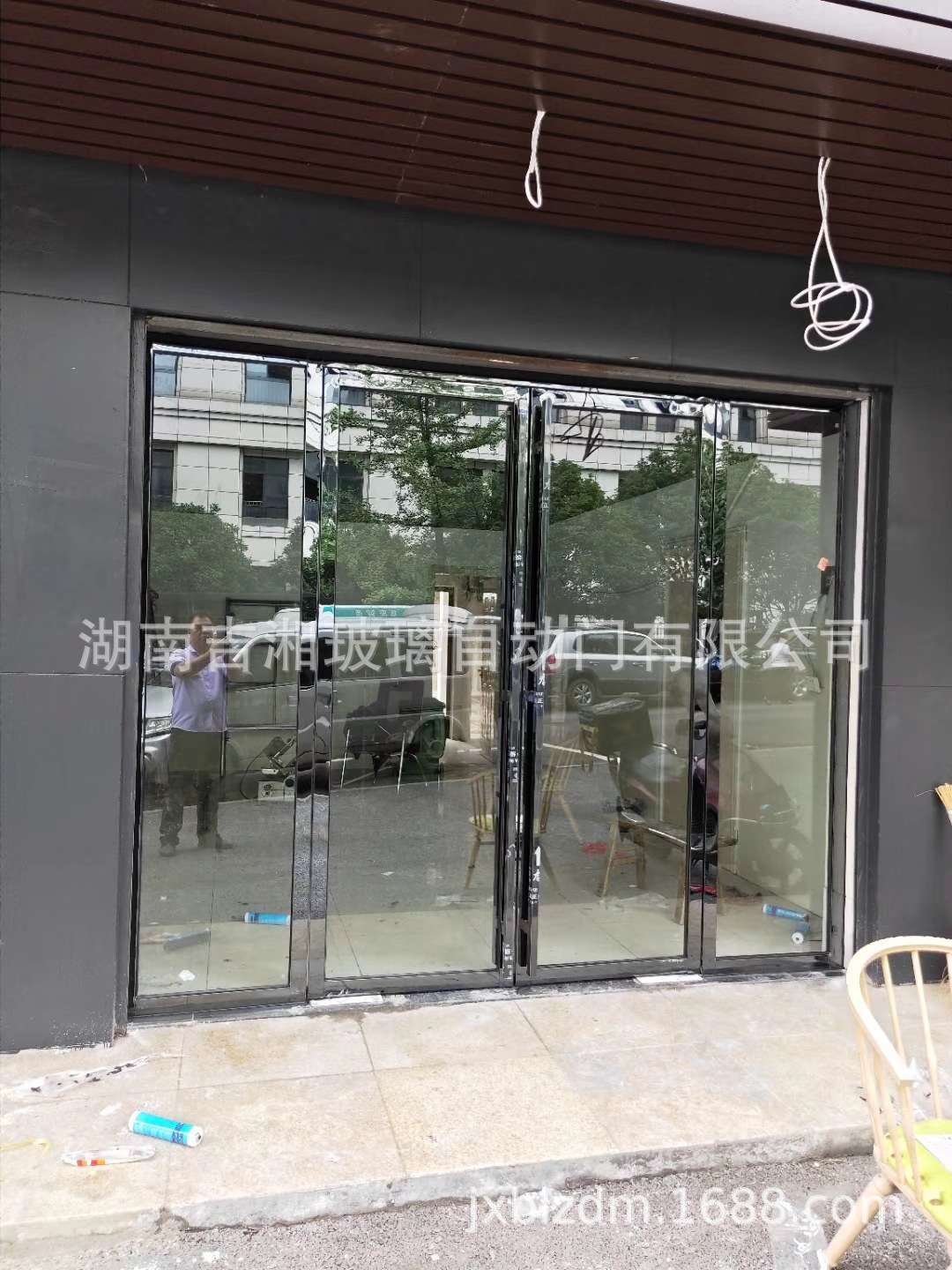 电动地弹簧门 钢化玻璃地弹簧门 钢化玻璃自动门 铝合金不锈钢门-阿里巴巴