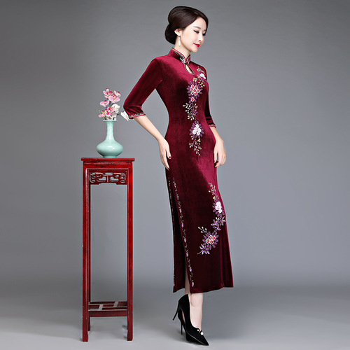 Chinese Dress Qipao for women Gold velvet long retro nail beads long size show Tang Qipao