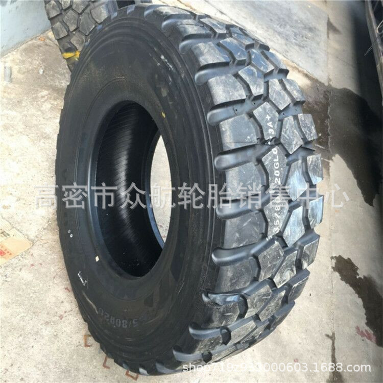 供应395/85R20 越野花纹轮胎起重机载重块花轮胎385/95R25轮胎