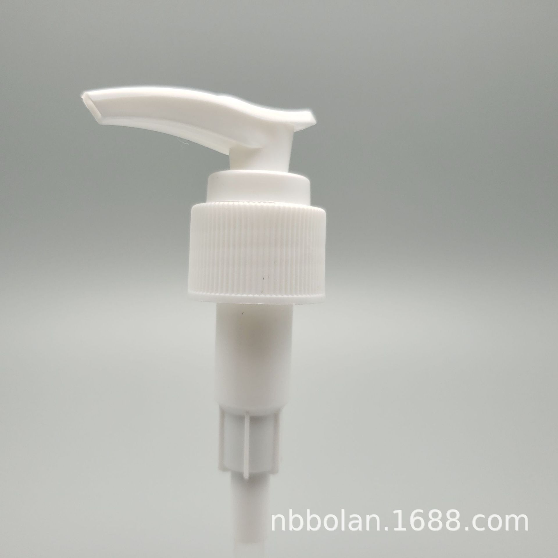 厂家直销供应白色旋转手压式乳液泵头