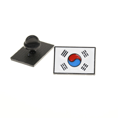 New foreign trade cartoon Hanbok character Korean flag brooch Couple travel souvenir lapel pin