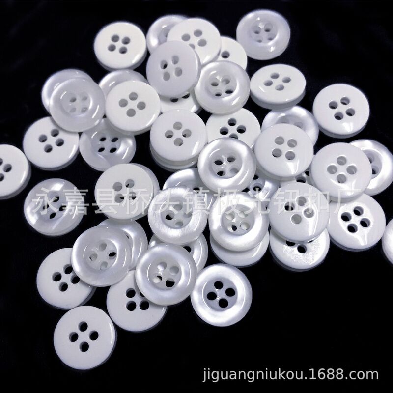Factory spot white background pearlescent round edge button four-eye button resin button shirt button Factory spot white background pearlescent round edge button four-eye button resin button shirt button