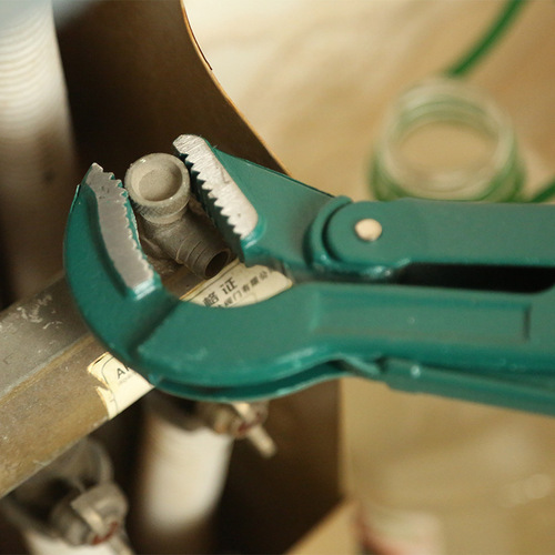 Produce Eagle Beak Mouth Fast Water Pump Pliers Adjustable Throat Clamp Water Faucet Holding Pliers Tube Pliers Wholesale