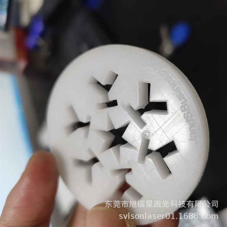 亚克力LOGO字品牌广告形象雕刻机彩色透明有机玻璃激光镭射切割机