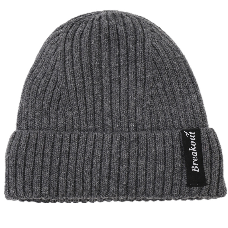 Cappello da uomo in lana calda lavorato a maglia con lettera adesiva con bordo arricciato a righe dritte in velluto autunno e inverno da donna_voghion.com