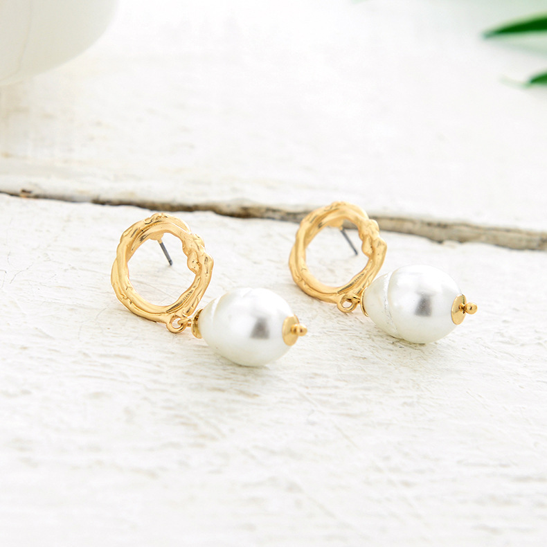 Imitation Pearl Earrings Female New Long Hand Made Alloy Jewelry display picture 4