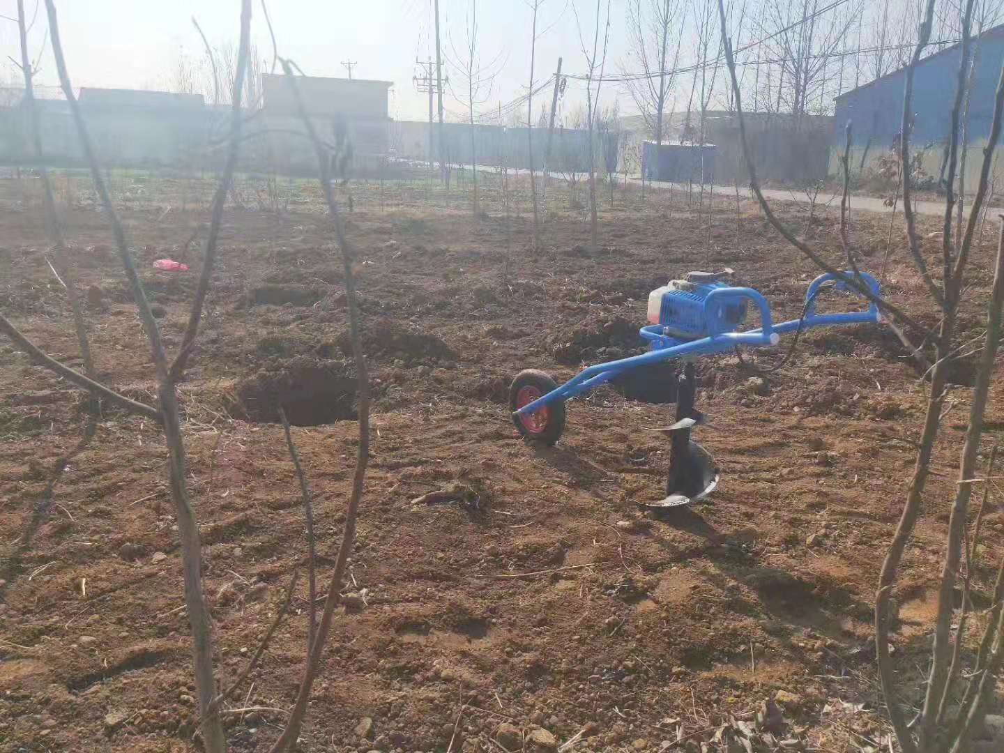 家用中小型手推式挖坑机 手推独轮式植树挖坑机深度50厘米左右